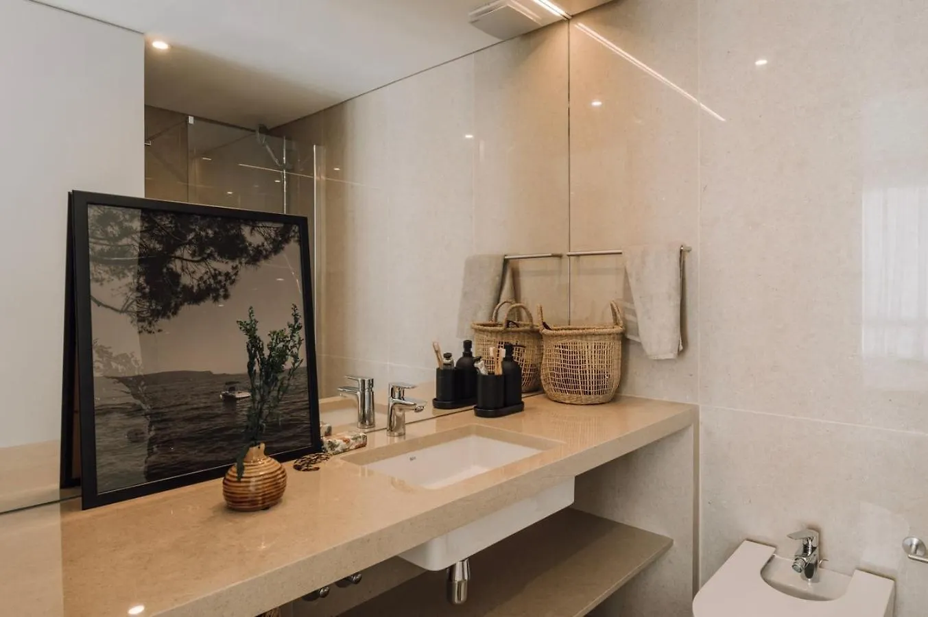 Sabaudia - 2 Bedrooms And Balcony In Alvalade リスボン 0*,