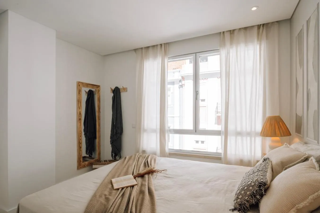Sabaudia - 2 Bedrooms And Balcony In Alvalade リスボン